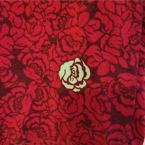 LulaRoe red/grey rose design half sleeve tee - Picture 2 of 6
